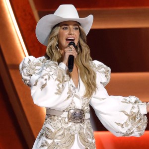 Lainey Wilson Sums up 2025 With Special "Live, Laugh, Love" Message