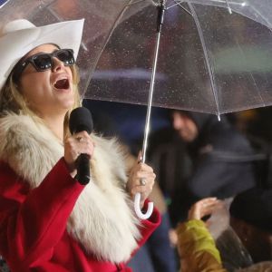 Lainey Wilson Will Join Snoop Dogg for Christmas Day Halftime Show During Vikings-Lions Matchup