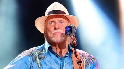 Les Taylor, Lead Singer of Country-Pop Group Exile, Was Born on This Day in 1948