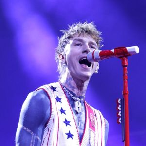 Watch Machine Gun Kelly Surprise Nashville Crowd With Appearance From This Rising Country Star