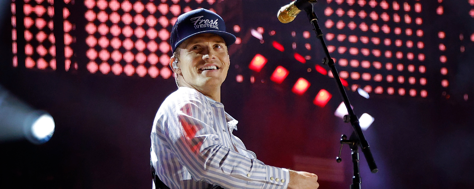 Parker McCollum Lights Up CMA Country Christmas With a Joyful Rendition of “Santa Claus Is Coming to Town”