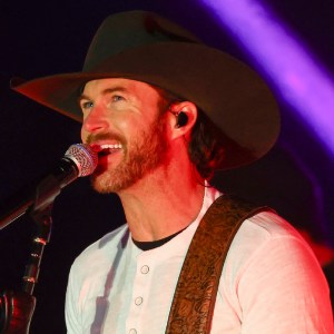 Riley Green Readies "Change My Mind" for Country Radio Push