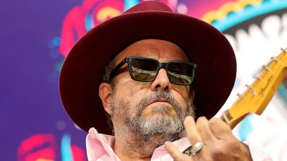 ‘90s Country Star Rushed to ER Amid Stage 4 Cancer Battle: “Ready To Fight”