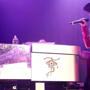 Steven Tyler Shares Throwback Performance With Lainey Wilson: “We’ve Gotta Get Back Together Again Soon”