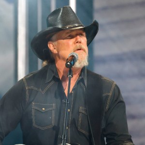 3 Country Songs From the 2000s Everyone Pretends They Don’t Love