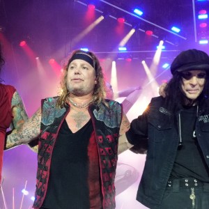 Tommy Lee Opens Up About Why Mötley Crüe Feels Like a Marriage