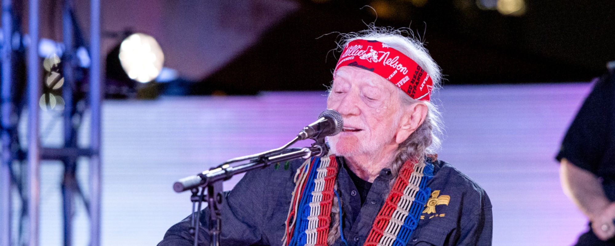 3 Iconic Country Albums That Are Better if You Listen to Them All the Way Through