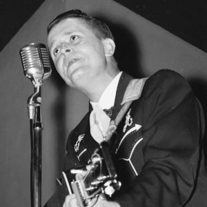 Whisperin Bill Anderson performing