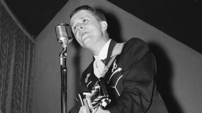 Whisperin Bill Anderson performing