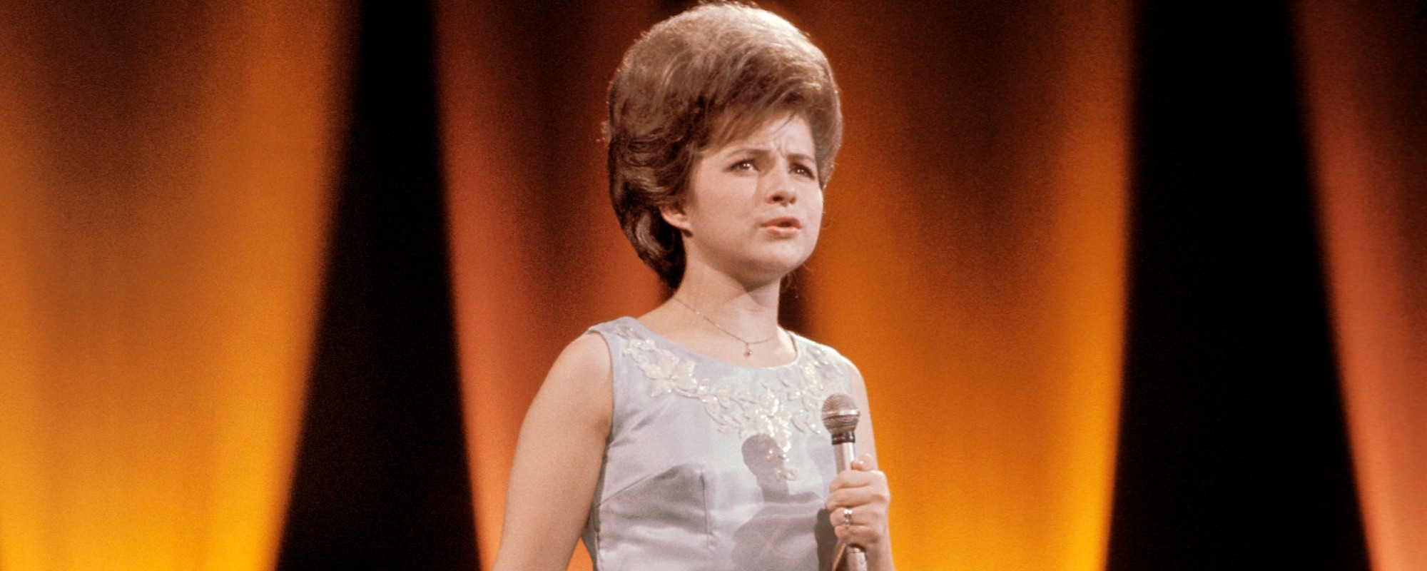 How One Christmas Song Turned Brenda Lee Into a Household Name