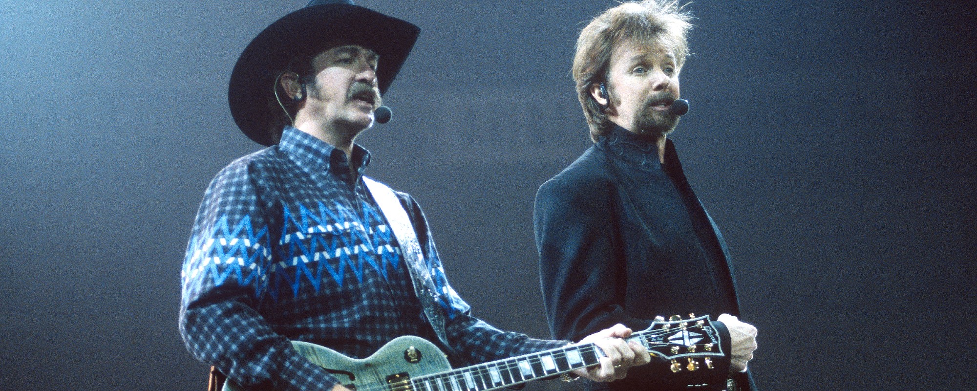 4 Country Songs That Didn’t Hit No. 1 in the 1990s, but Should Have