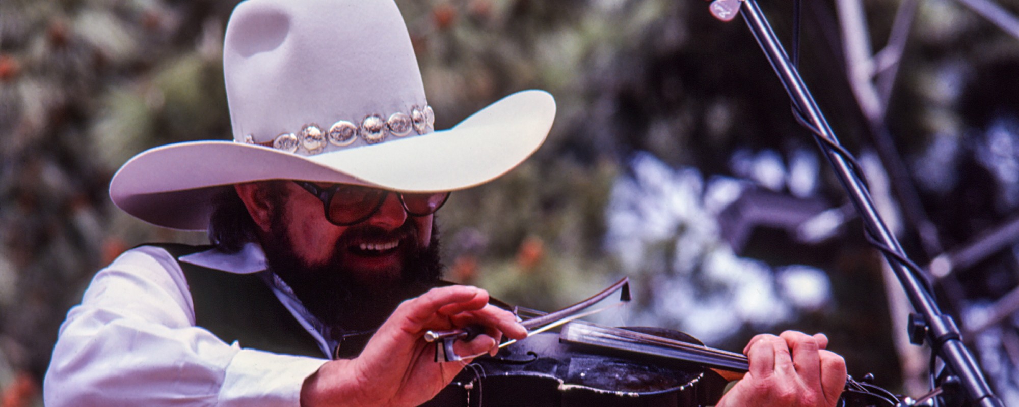 3 of the Best Country Songs From 1979 That Everyone Needs To Know