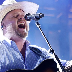 These 3 Country Artists First Had Impressive Success on Their Own, Without Getting a Record Deal