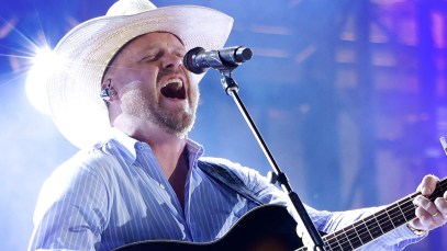 These 3 Country Artists First Had Impressive Success on Their Own, Without Getting a Record Deal