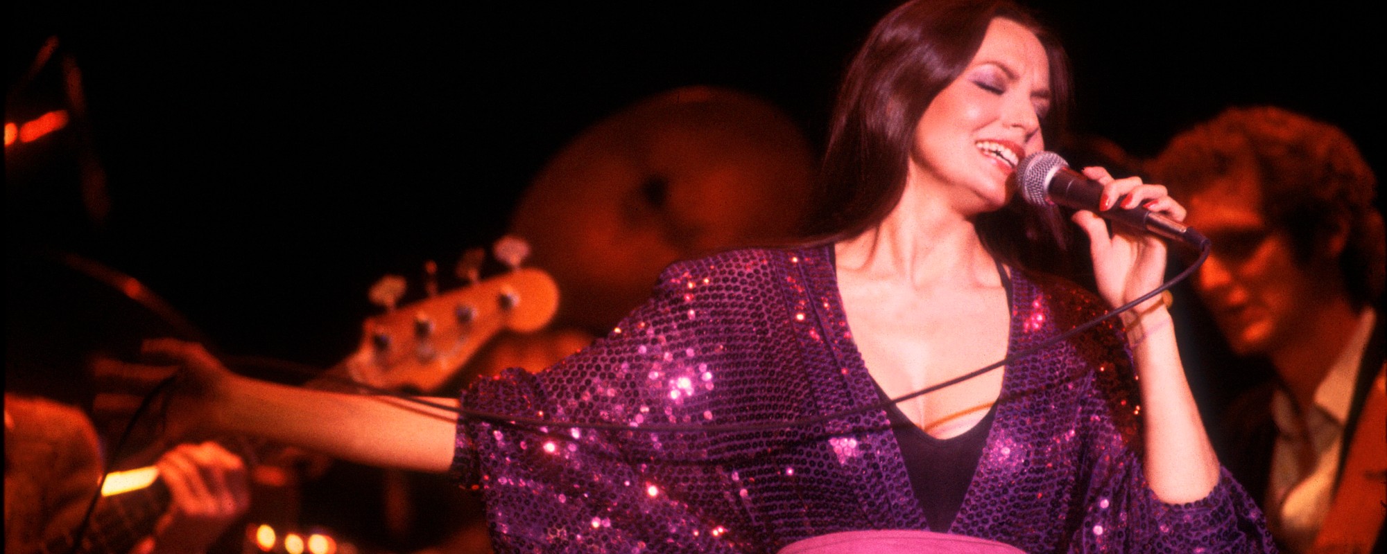 3 أغاني Crystal Gayle التي لا تزال جواهر جميلة (وتم الاستخفاف بها) اليوم 3 أغاني Crystal Gayle التي لا تزال جواهر جميلة (وتم الاستخفاف بها) اليوم