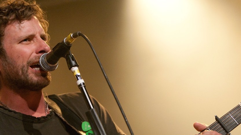 3 Country Songs That Are Perfect for a Long Road Trip