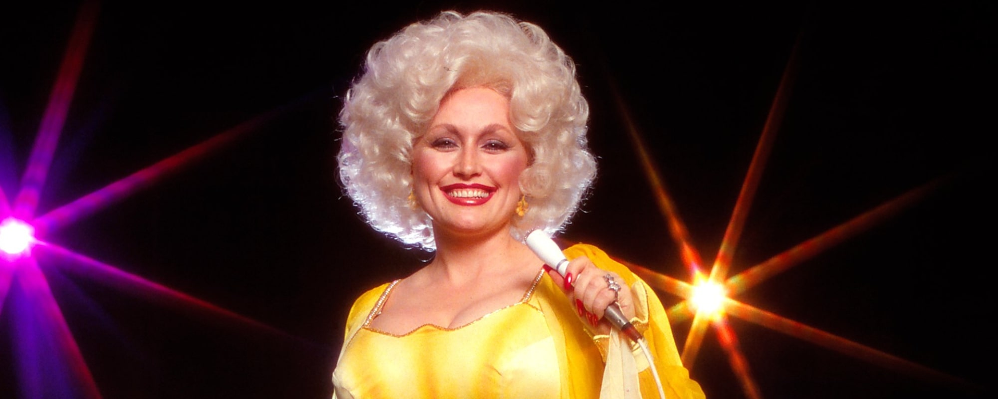 On This Day in 1977, Dolly Parton Topped the Chart with Her Longest-Running No. 1 Single–A Song Originally Intended for a Different History-Making Artist