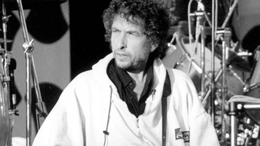 Bob Dylan performing