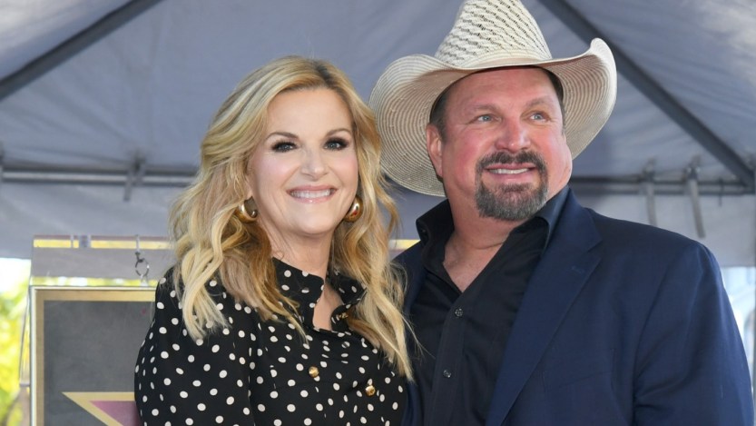 3 Songs to Celebrate Garth Brooks and Trisha Yearwood’s 20th Wedding Anniversary