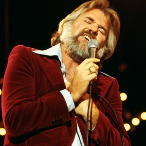 3 of the Most Pivotal Country Albums From the 1970s