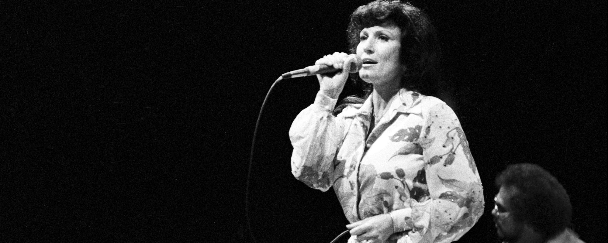 3 أغاني ريفية في السبعينيات ساعدت في تشكيل العقد 3 أغاني ريفية في السبعينيات ساعدت في تشكيل العقد