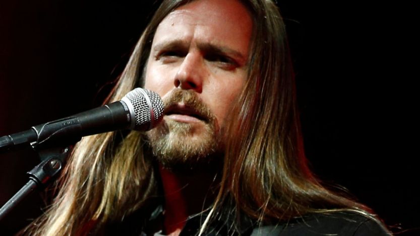 Lukas Nelson performing