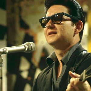 Roy Orbison performing