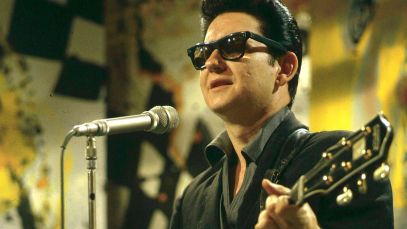 Roy Orbison performing
