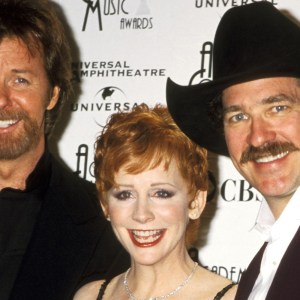 These 4 Country Songs From 1998 Might Be the Best of the Decade