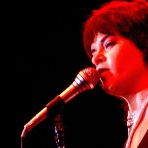 3 Country Songs From 1981 That Sound Even Better Today