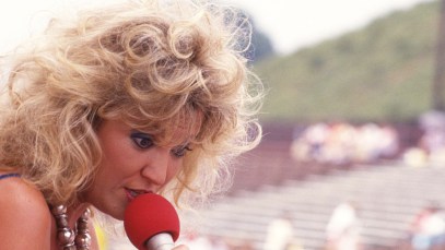 Everyone Should Know These 4 Country Love Songs From 1988