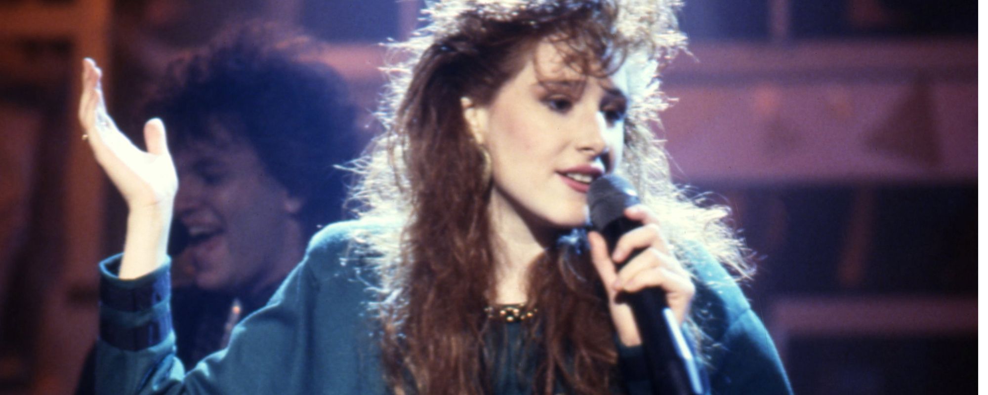 The Passing Moment This One-Hit Wonder Knew She Was Actually Famous in 1987 (And Again in 2025)