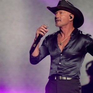 It’s Hard Not To Cry Listening to These 4 Tim McGraw Songs