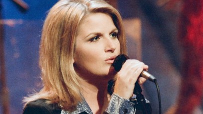 4 Country Christmas Songs From the 90s That Are Perfect for a Holiday Playlist Today