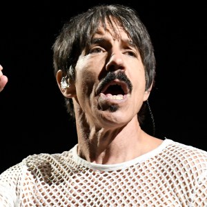Former Chili Peppers Producer Calls Frontman Anthony Kiedis "Tone-Deaf"