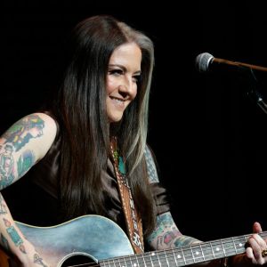 Ashley McBryde Surprises Chief’s Tour Group With "One Night Standard” Performance