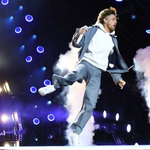 “Got Back Up”: Bailey Zimmerman Reflects on Bouncing Back From Viral Onstage Mishap