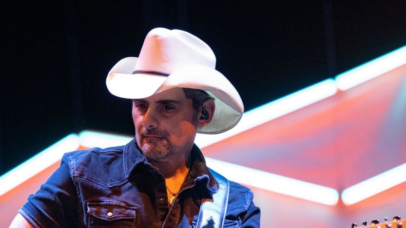 Here’s Why You Should Never Hand Your Phone Over to Brad Paisley at a Concert