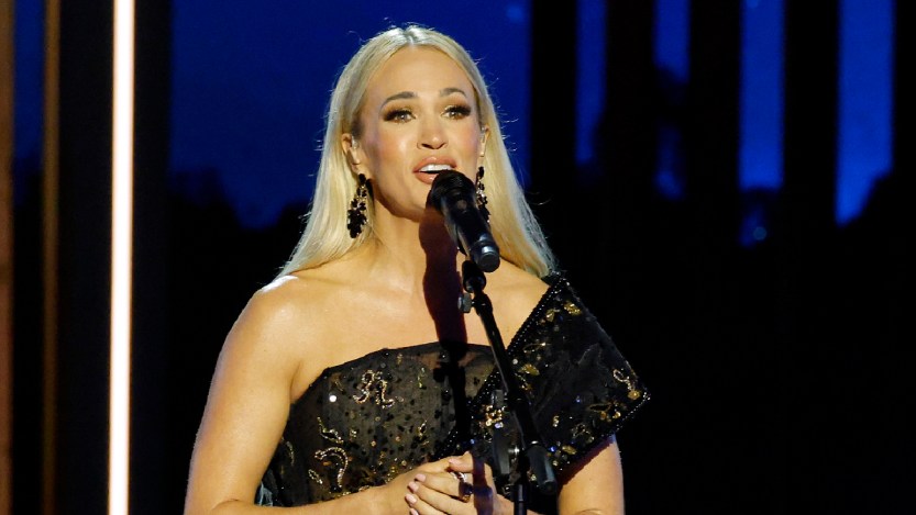 "A Total Shocker": Carrie Underwood Reads Her Old Journal Entry From the Night Simon Cowell Predicted Her Future on ‘American Idol’