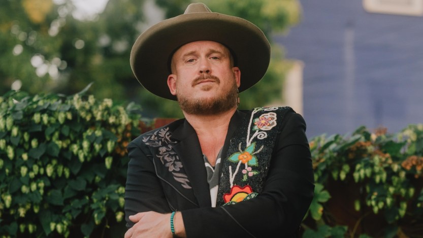 DAVID HUCKFELT by Graham Tolbert