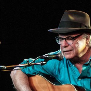 On This Day in 2020, This Enigmatic Folk Singer Apologized to the Crowd Before Suffering a Fatal Heart Attack Onstage