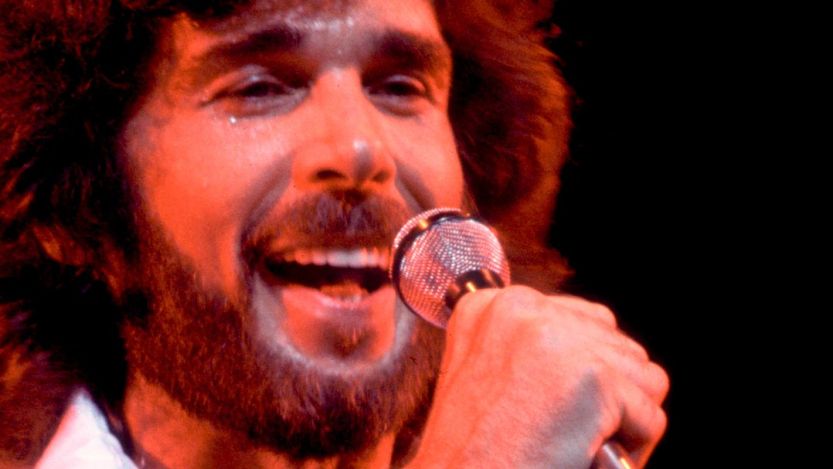 On This Day in 1981, Eddie Rabbitt Dethroned Dolly Parton With a Song 12 Years in the Making