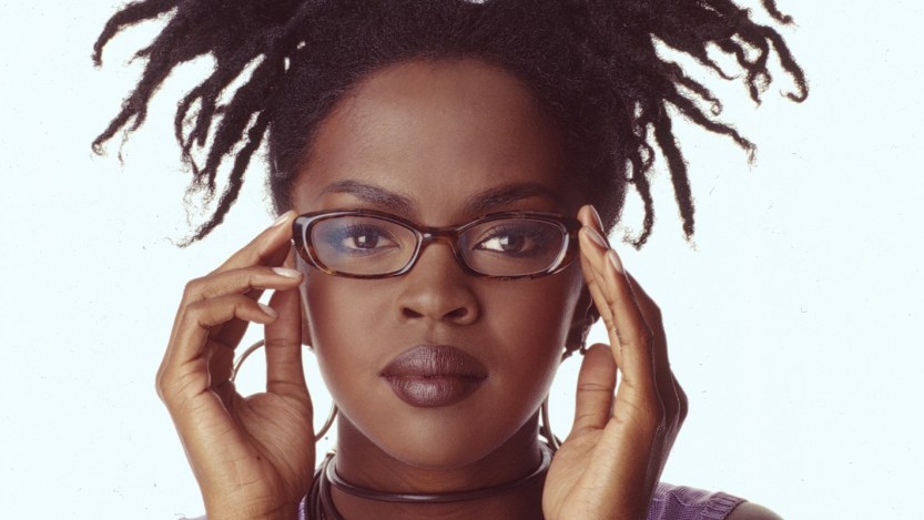 Portrait of American pop and rhythm & blues musician Lauryn Hill, 1998. (Photo by Anthony Barboza/Getty Images)