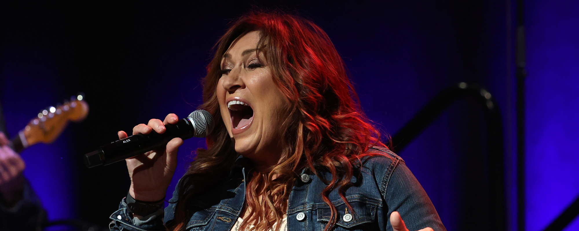 90s Country Icon Announces New Music and Fans Are Freaking Out