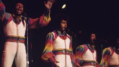 The Chi-Lites Perform On Stage
