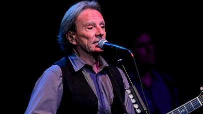 4 Enduring America Tunes Written and Sung by Co-Founder Dewey Bunnell