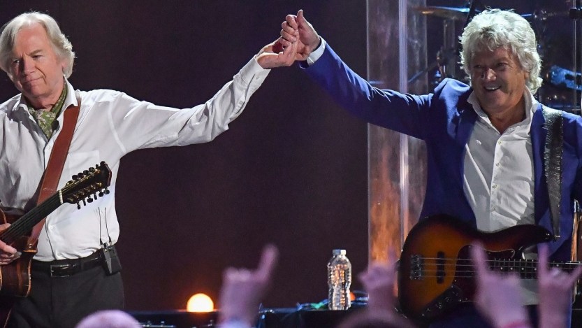 The Moody Blues’ Justin Hayward Pays Heartfelt Tribute to Late Bandmate John Lodge in Year-End Message