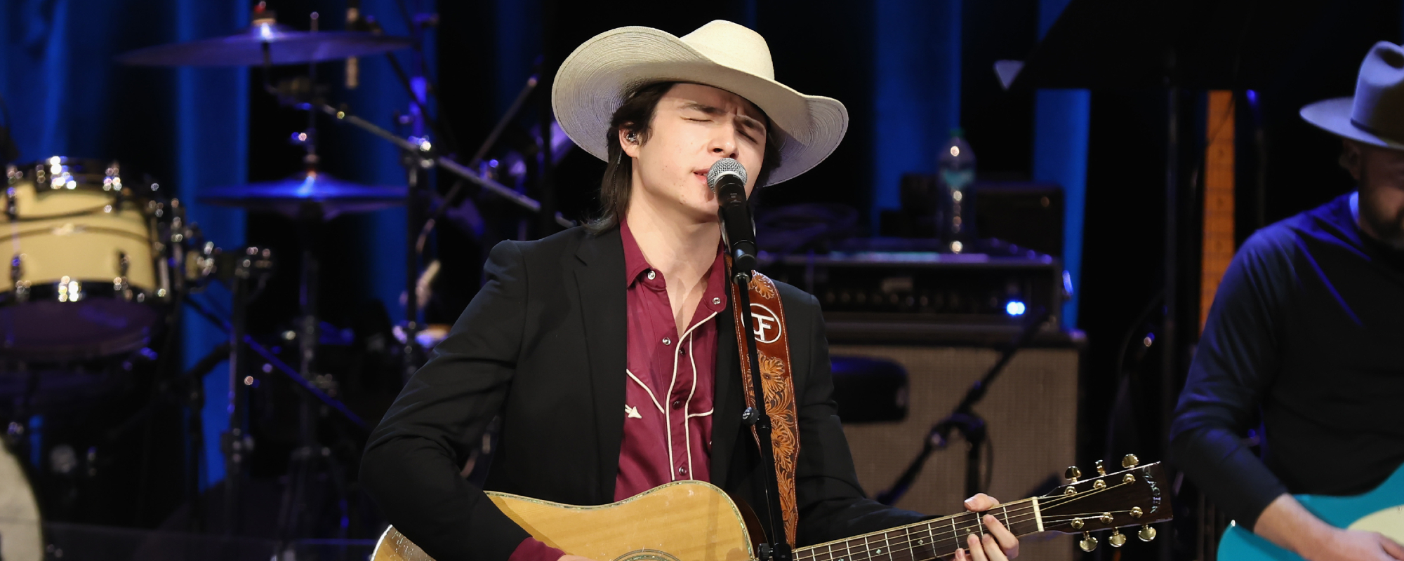 There's a Deep Sadness in My Heart”: 'American Idol' Star Honors Late Friends With Heartfelt New Year's Tribute - American Songwriter