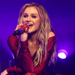 Kelsea Ballerini Honors Late Dog Dibs With Emotional Tribute
