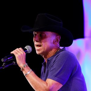 Kenny Chesney Is Still “Pissed” That This Song Never Hit No. 1